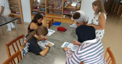 L’alumnat de 4t d’ESO E ha arrencat el projecte de recerca «Fem coses bones» a la Residència de la Gent Gran Germanetes dels Pobres